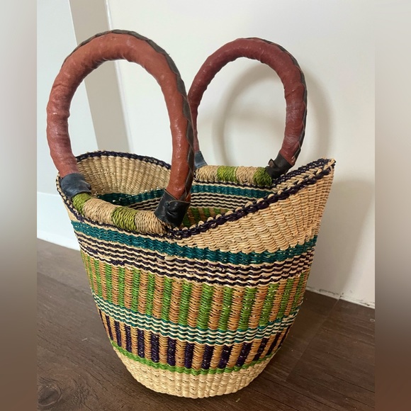 Hand woven artisan basket bag (small) - Picture 1 of 2